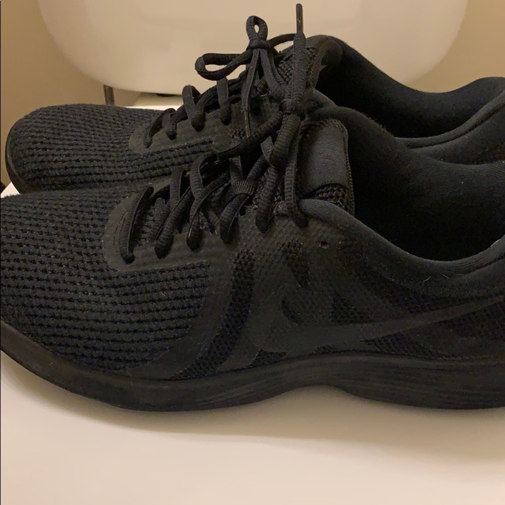 Loghtweight Nike shoes